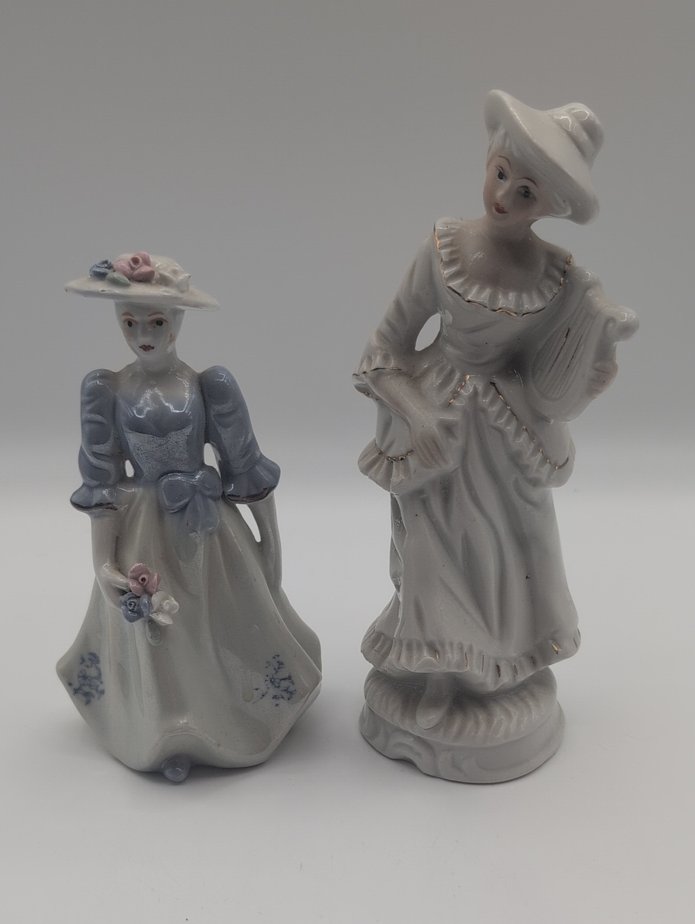 Elegant Porcelain Figurine Pair in White and Light Blue - Decorative Home Art